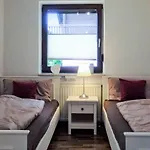 דירה 2 Bedroom Cozy In