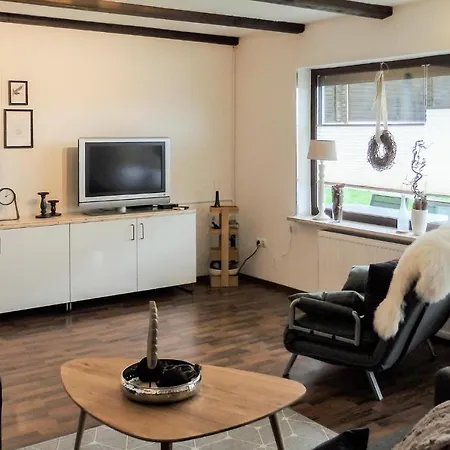 2 Bedroom Cozy In *