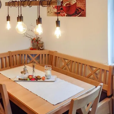 2 Bedroom Cozy In Apartment